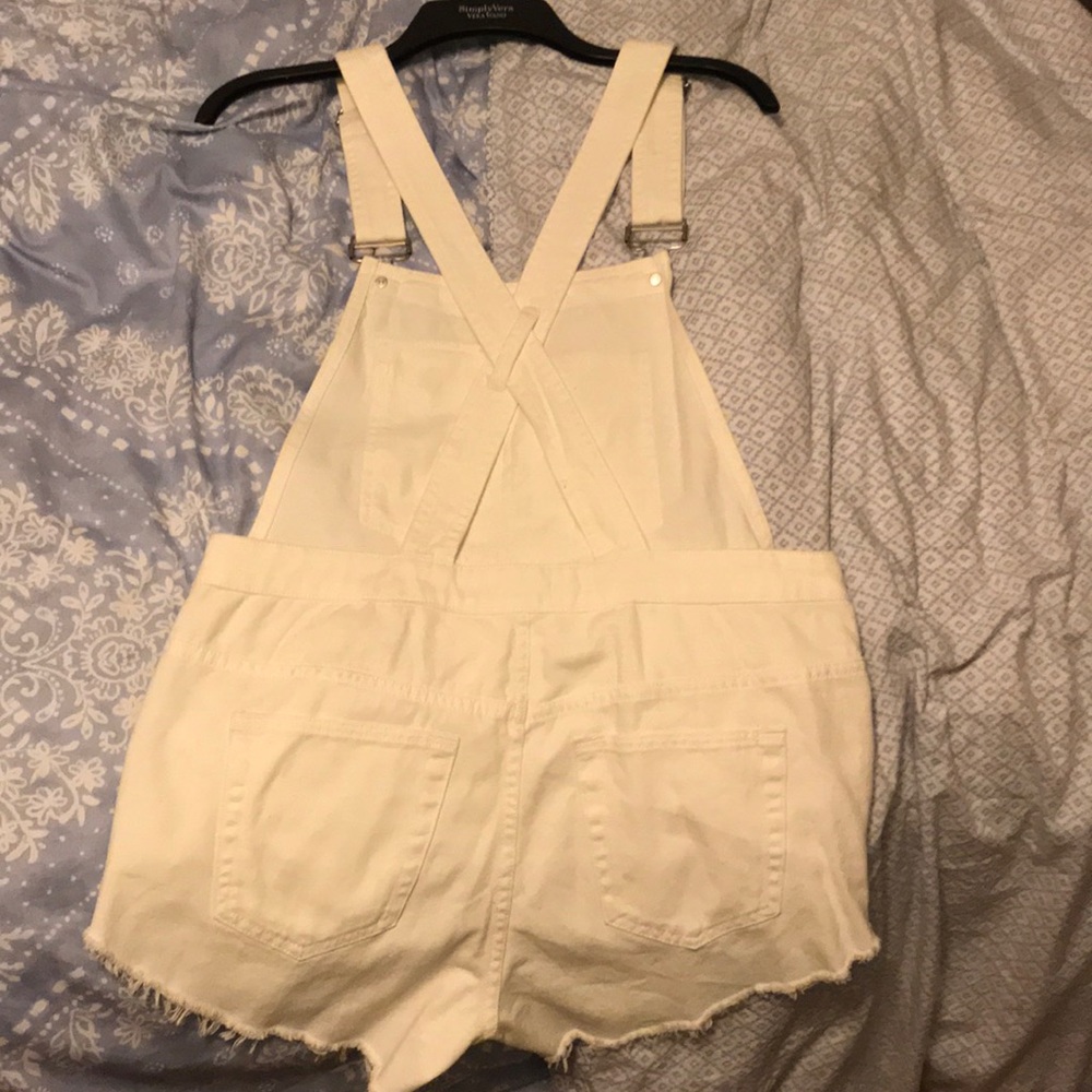 White overalls - Picture 2 of 5